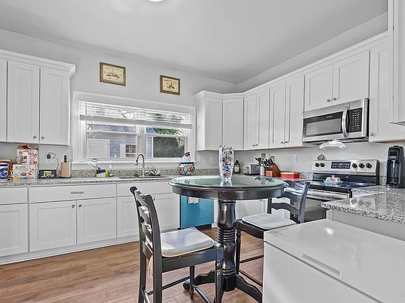 3rd image of 217 W 30th St #2B