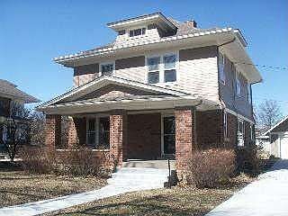 2nd image of 202 W Franklin St