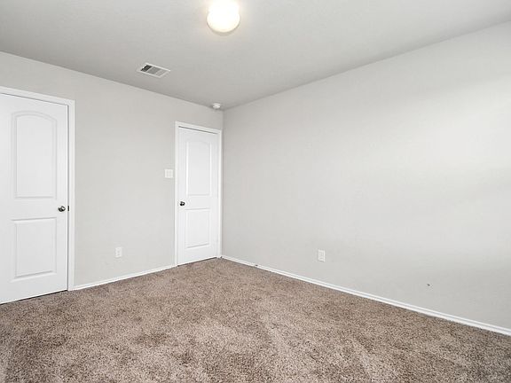 5th image of 20927 Iris Holly St