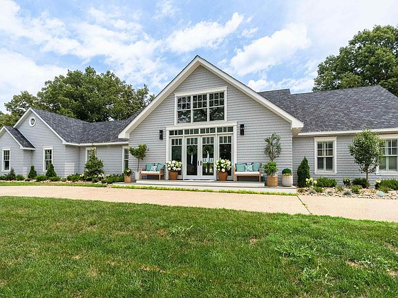 2nd image of 12 Cherry Tree Pl
