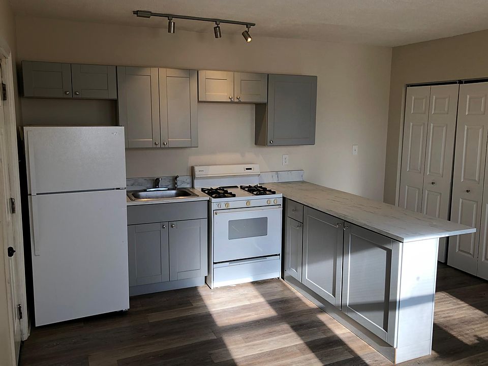 1st image of 5412 W Ferdinand St #1B