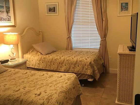 5th image of 25 Ocean Crest Way APT 1214