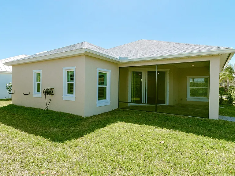1398 Tullagee Ave — Photo 5