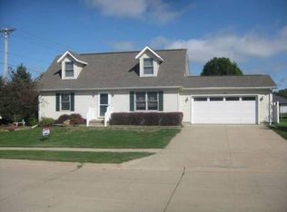 1808 Sioux St, Burlington, IA 52601