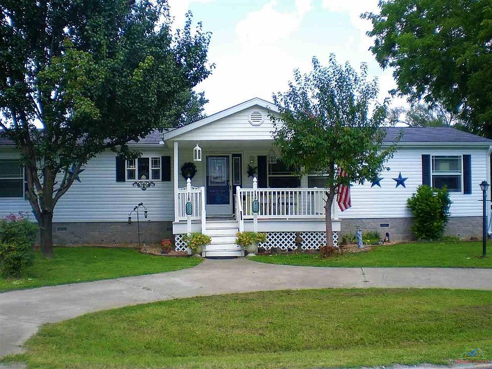 1st image of 302 E 4th St