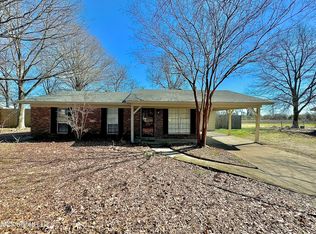 1016 Geneva Cir, Cleveland, MS 38732