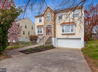 9428 Krewstown Rd, Philadelphia, PA 19115