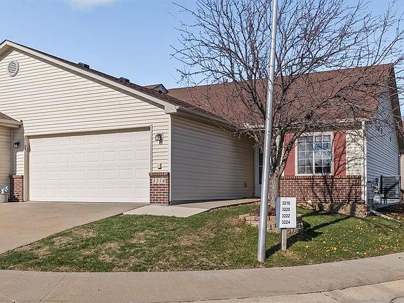 2nd image of 3218 SE Turnberry Dr