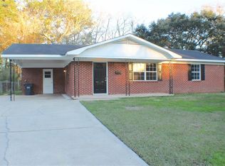 708 Townsend Cir, Chickasaw, AL 36611
