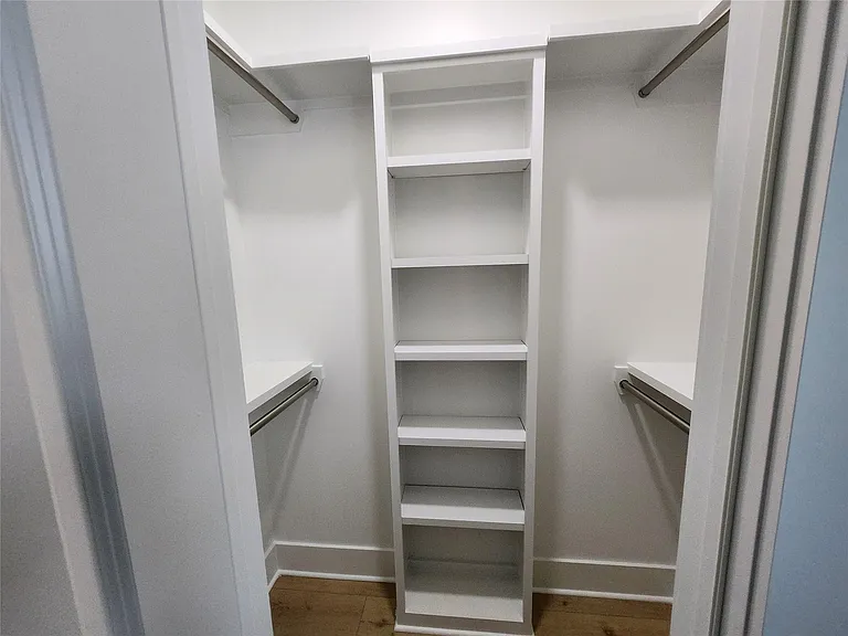 207 Carl St #B — Photo 10