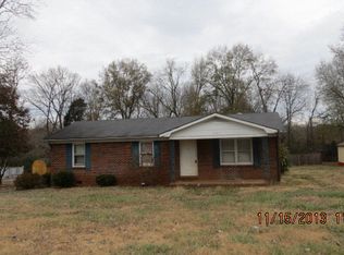 361 Royal Dr, Rock Island, TN 38581