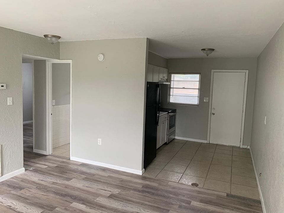 1st image of 1023 McCormack St