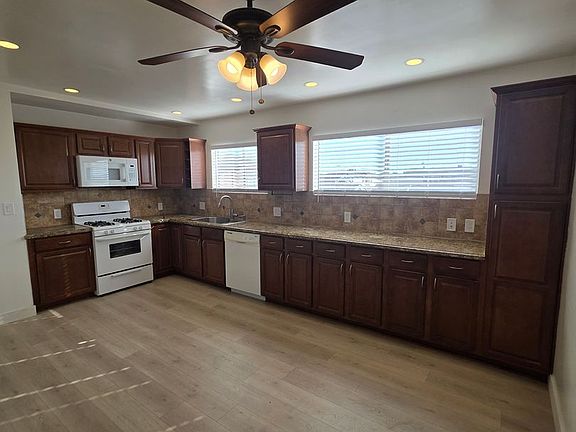 5th image of 1838 S Grand Ave APT 3