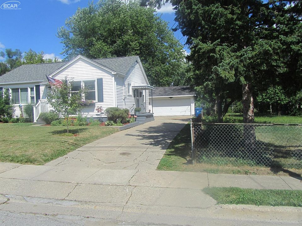 1st image of 5045 Fairchild St