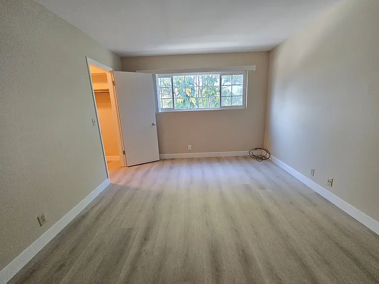 809 Malone Rd — Photo 9