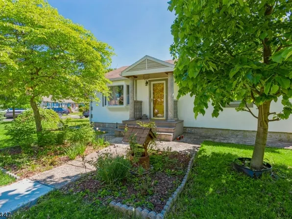 10 Linda Ln, Clark Twp., NJ 07066