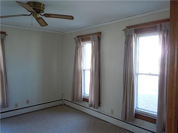 5th image of 3743 Mill St