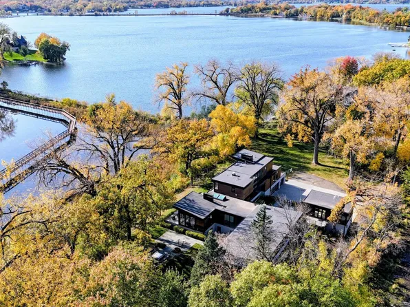 2634 Crosby Rd, Wayzata, MN 55391