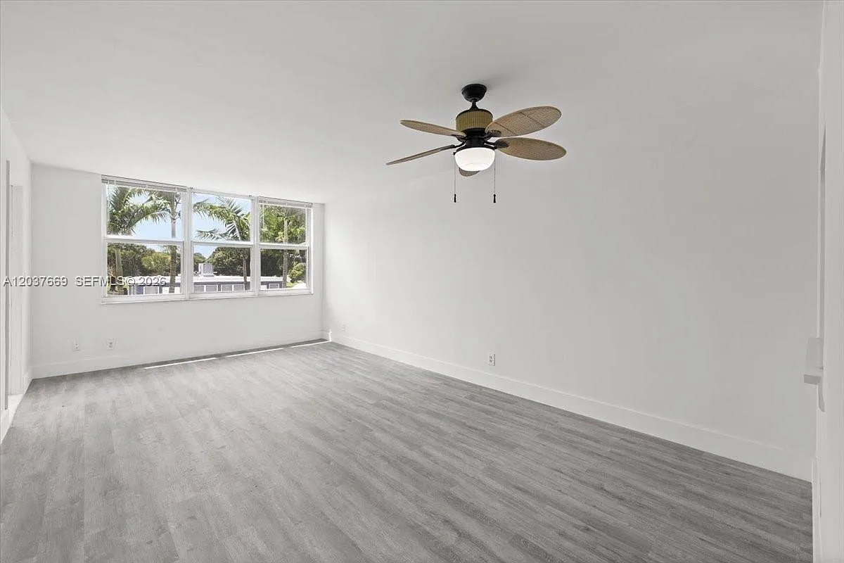 9441 Evergreen Pl — Photo 3