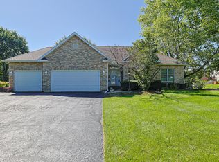 10802 Michigan Dr, Spring Grove, IL 60081
