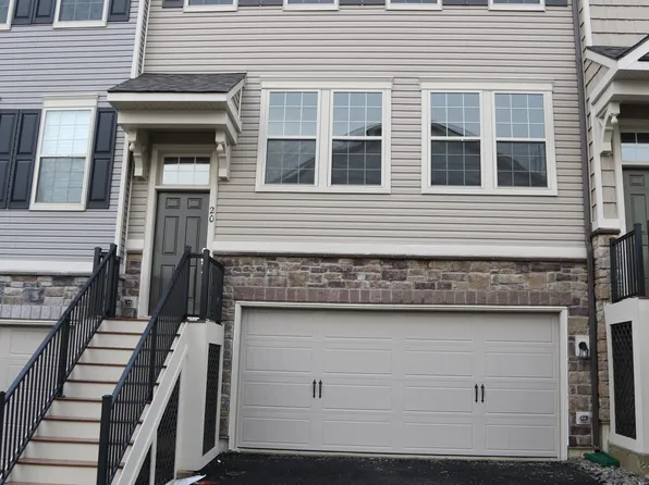 20 Maxwell Ln, Malvern, PA 19355