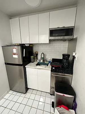 Rented by HOLTON REAL ESTATE INC. | media 9