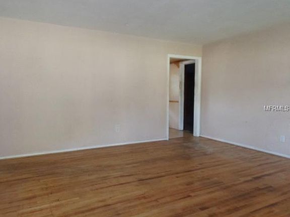 4th image of 2669 Madeline Ave