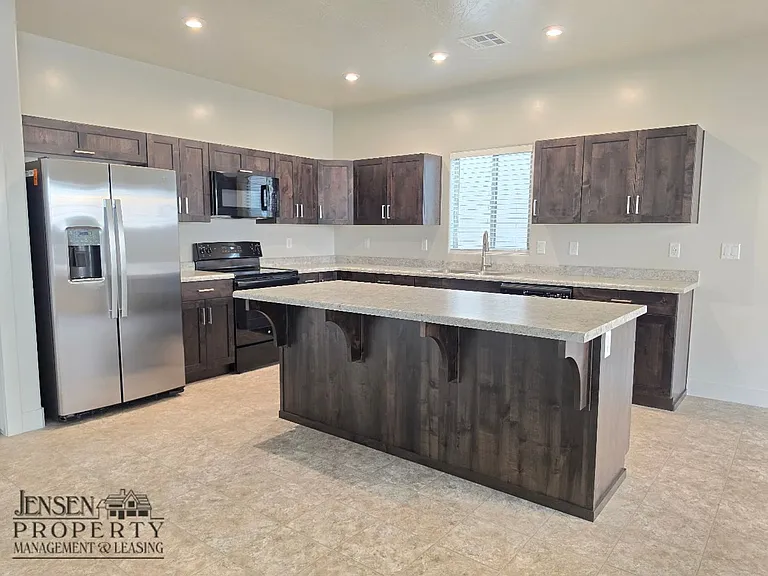 528 S Riverbed Dr — Photo 7