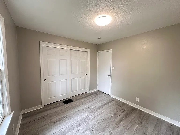 4141 Elliot Ave — Photo 9