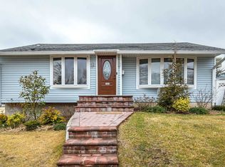 161 Haverford Rd, Hicksville, NY 11801
