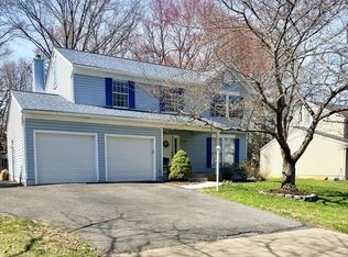 8302 Climbing Fern Ct, Bowie, MD 20715