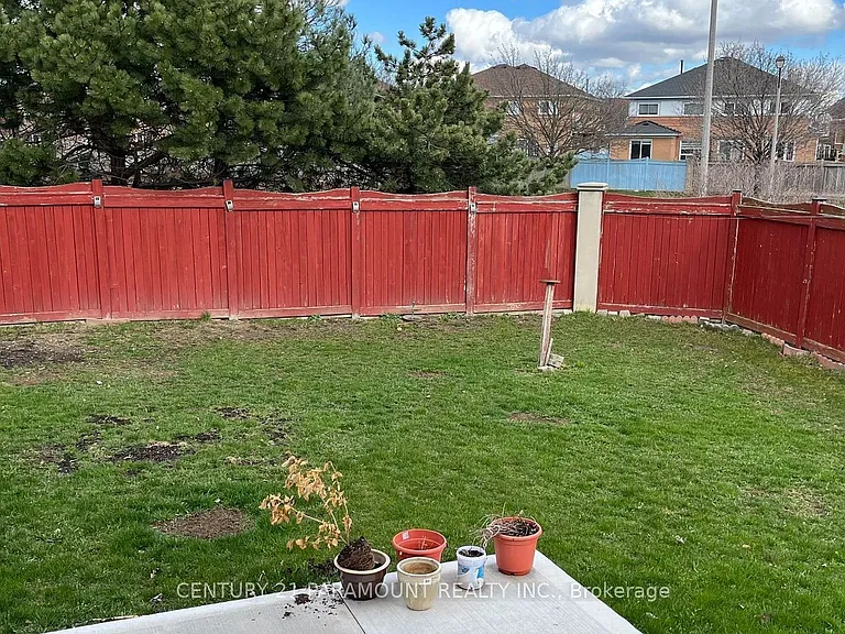 34 Jewel Cres — Photo 19