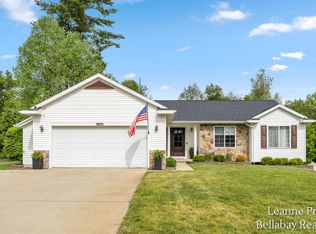1870 Pineridge Dr, Hastings, MI 49058