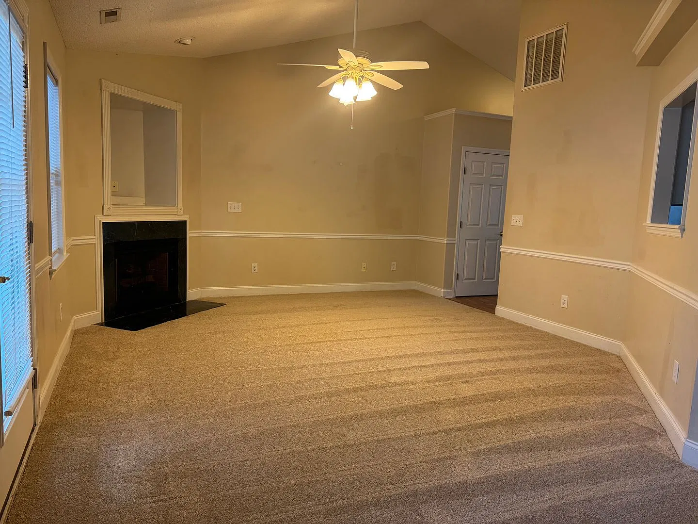 Centrally Located Home in New Bern-3 Bedroom With FROG — Photo 2
