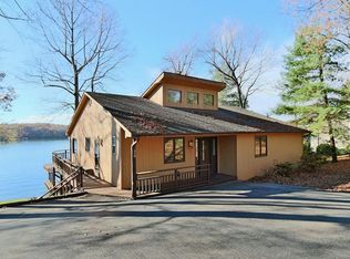 226 Pine Knob Cir, Moneta, VA 24121