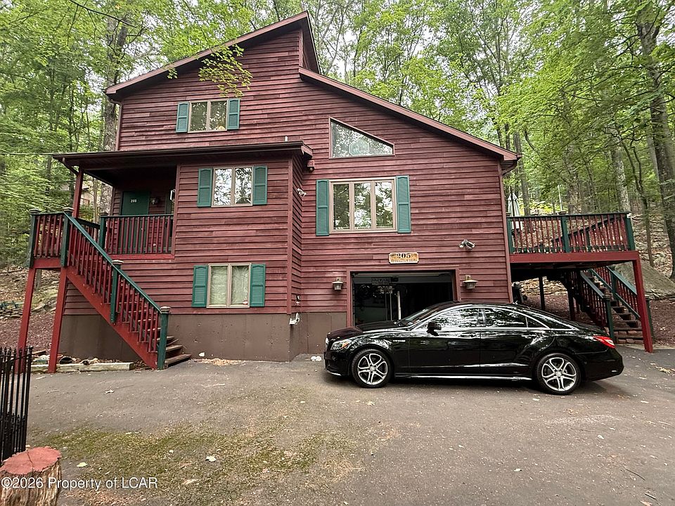 1st image of 205 S Iroquois Cir