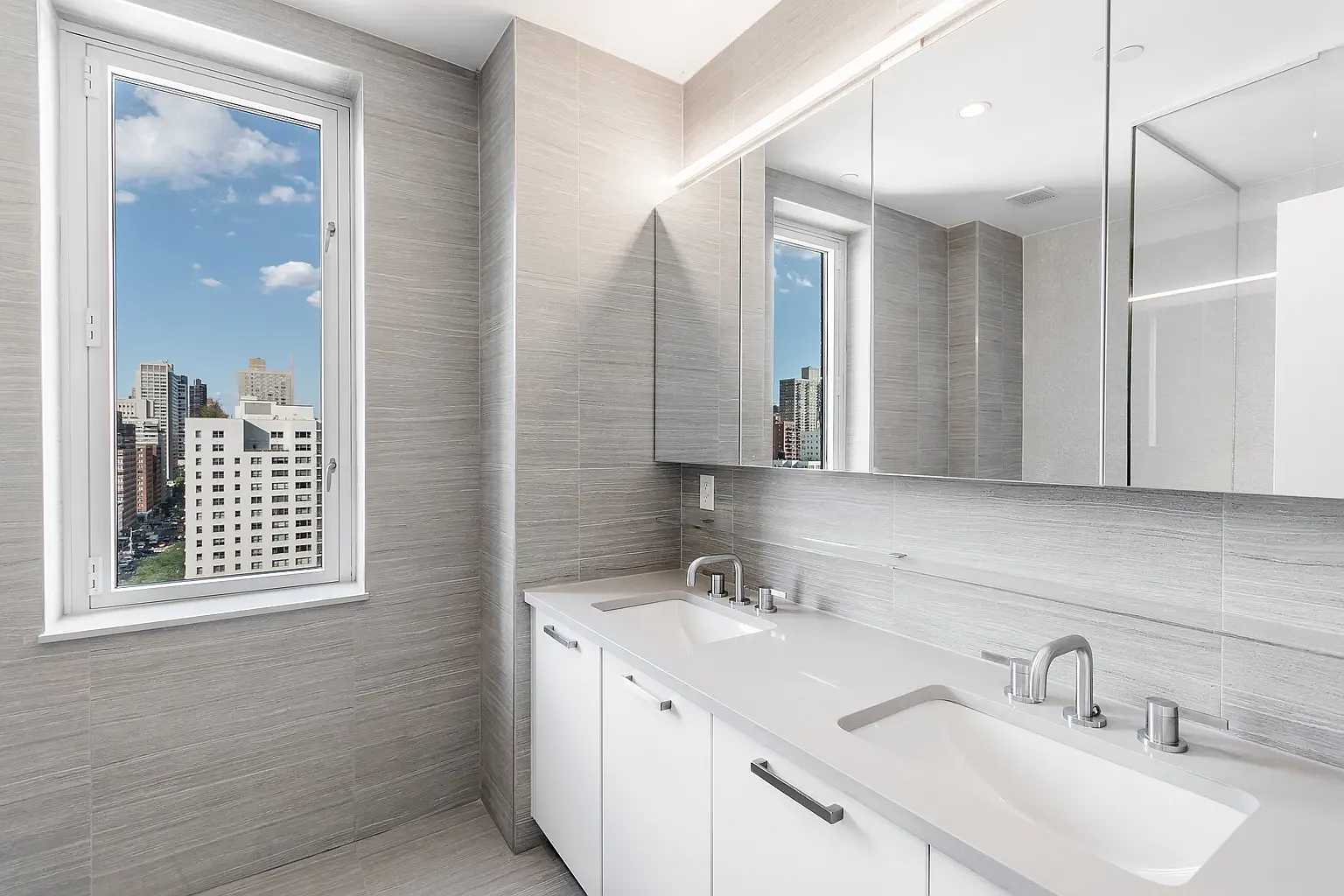 501 East 74th Street — Photo 2