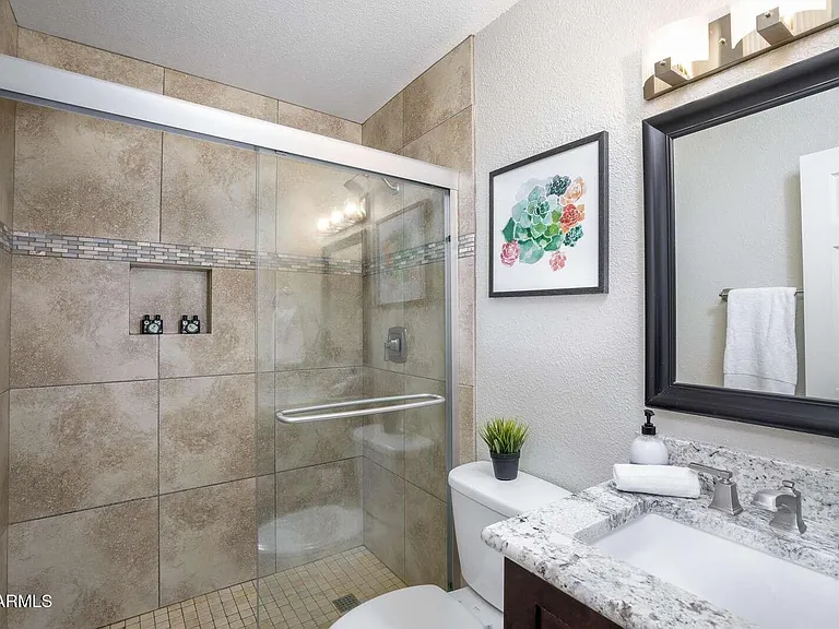 7818 E Rovey Ave — Photo 9