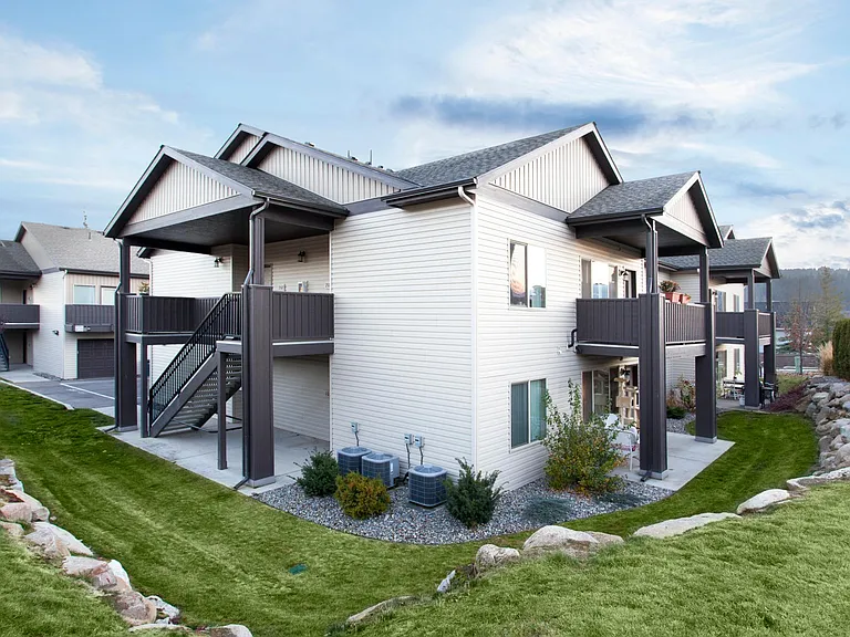 Residence at Mill River — Photo 5