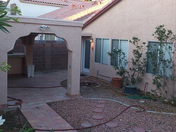 5th image of 3561 Spring Vistas Dr