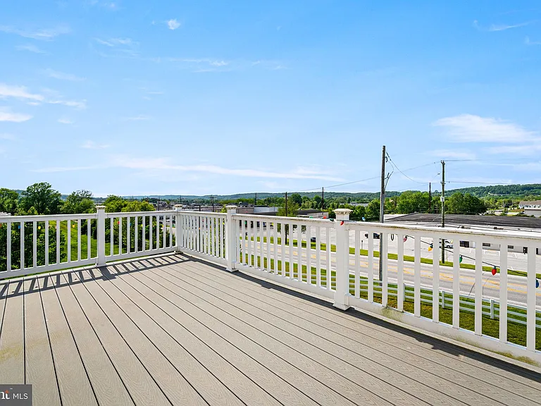 220 Chase Dr — Photo 34