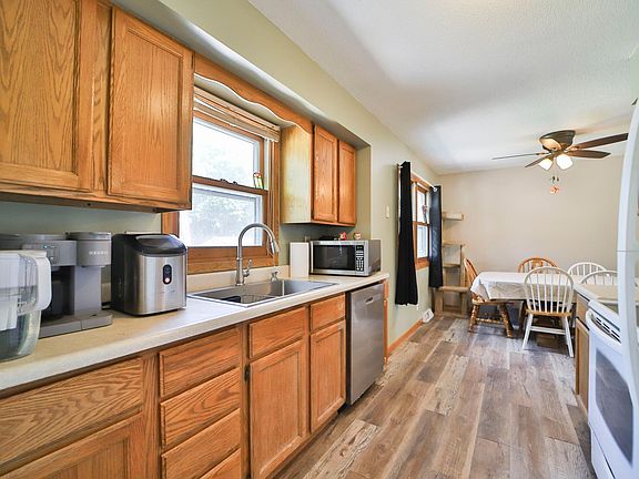 5th image of 505 G St NE