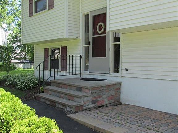 2nd image of 8026 Casilina Dr