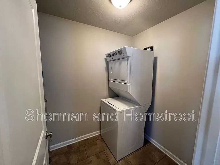 736 Tarvin Cir — Photo 11