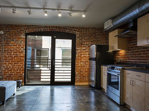 4th image of 1016 W Railroad Ave APT 301