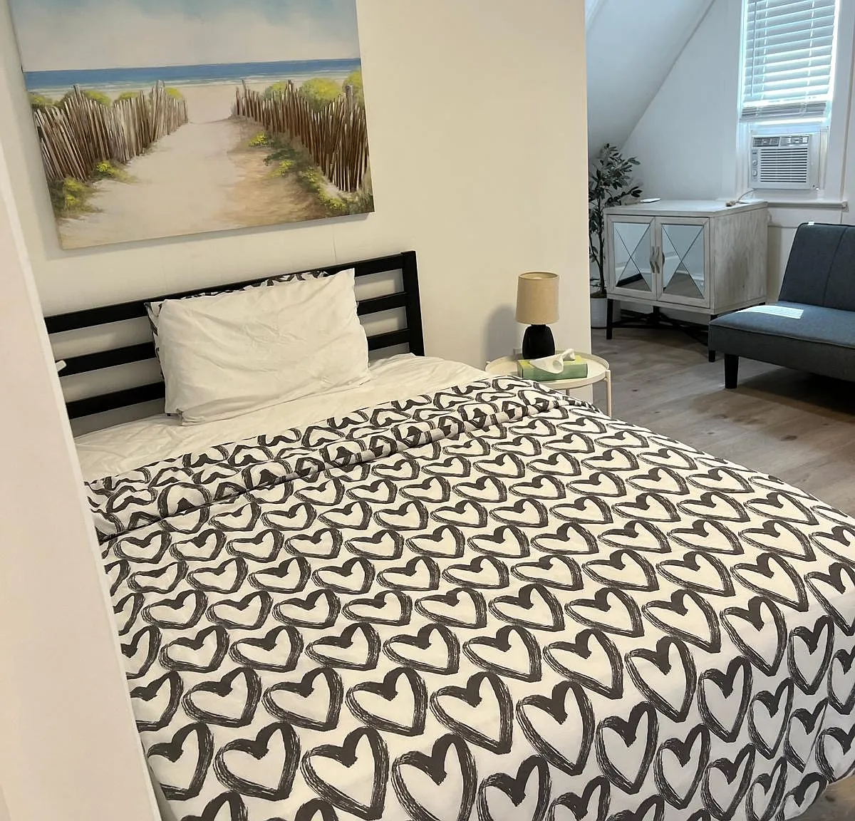 Studio, 300 sqft, $1,295 — Photo 2