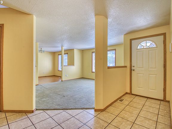 3rd image of 2907 NE 163rd Ct
