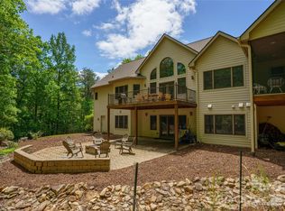 176 Hemlock Ln, Lake Lure, NC 28746