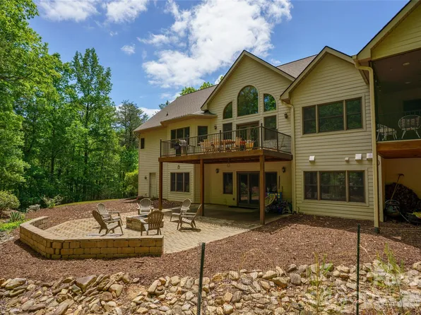 176 Hemlock Ln, Lake Lure, NC 28746
