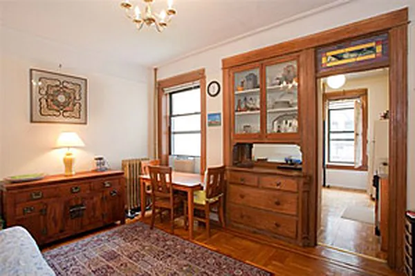 Sold by Warren Lewis Realty | media 16